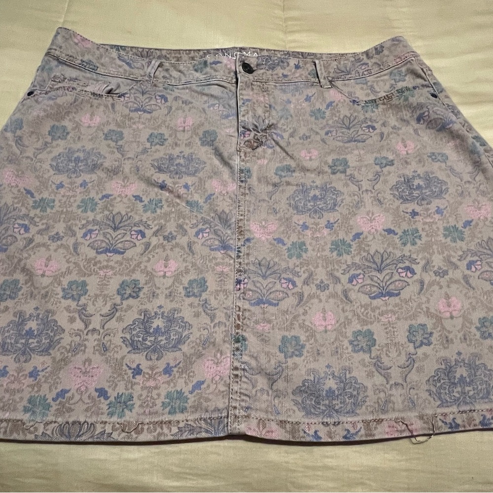 Sonoma Life + Style Women's Modern Fit Denim Floral Short Skirt Size 14